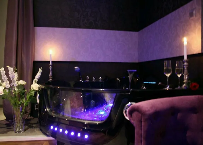 Confort Avec Balneo Et Lit King Size Love hotel